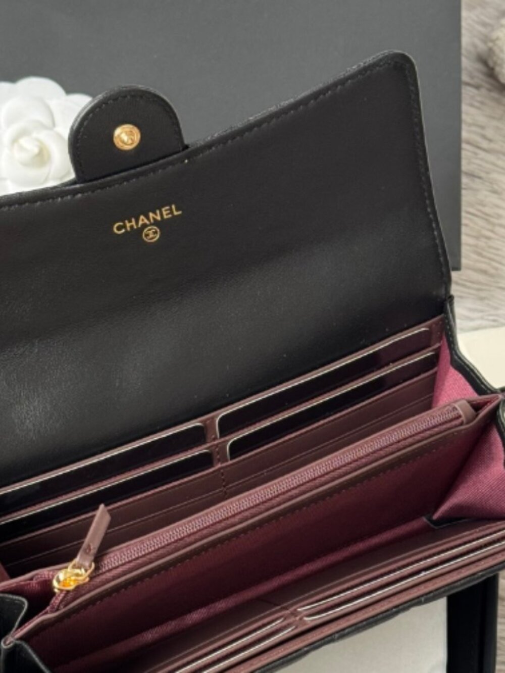 Chanel Wallet - Picture 7 of 8